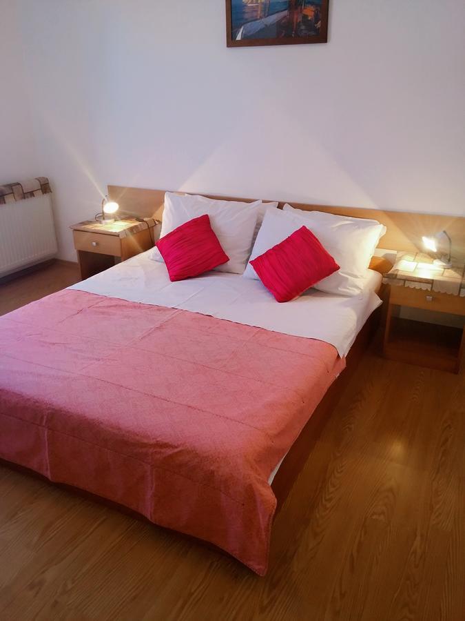 Apartments Eugen Pedisic Turanj Extérieur photo