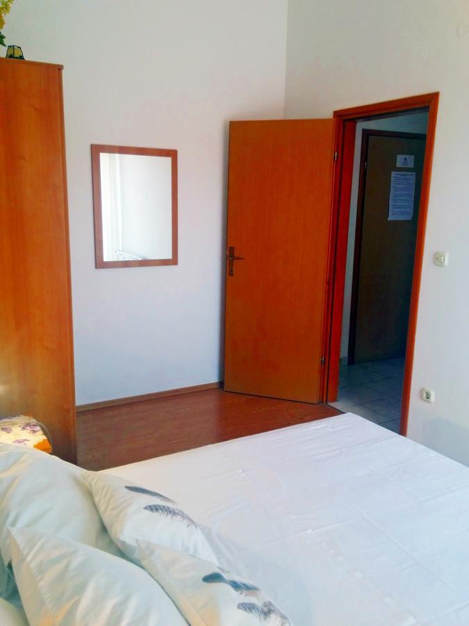 Apartments Eugen Pedisic Turanj Extérieur photo